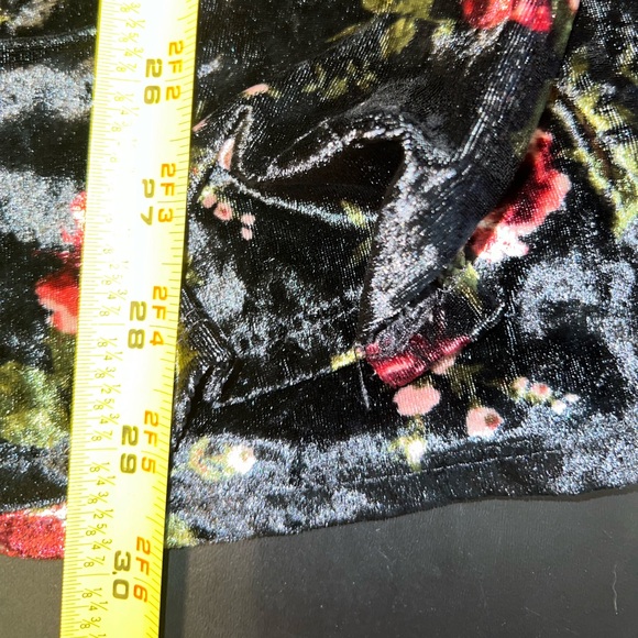 Garage Black velvet floral Skort romper size Large GUC - Picture 7 of 7